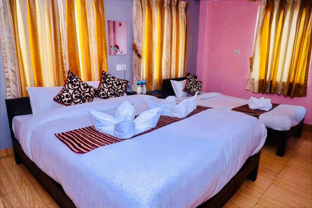 Hotel Donosti بوكْرا المظهر الخارجي الصورة