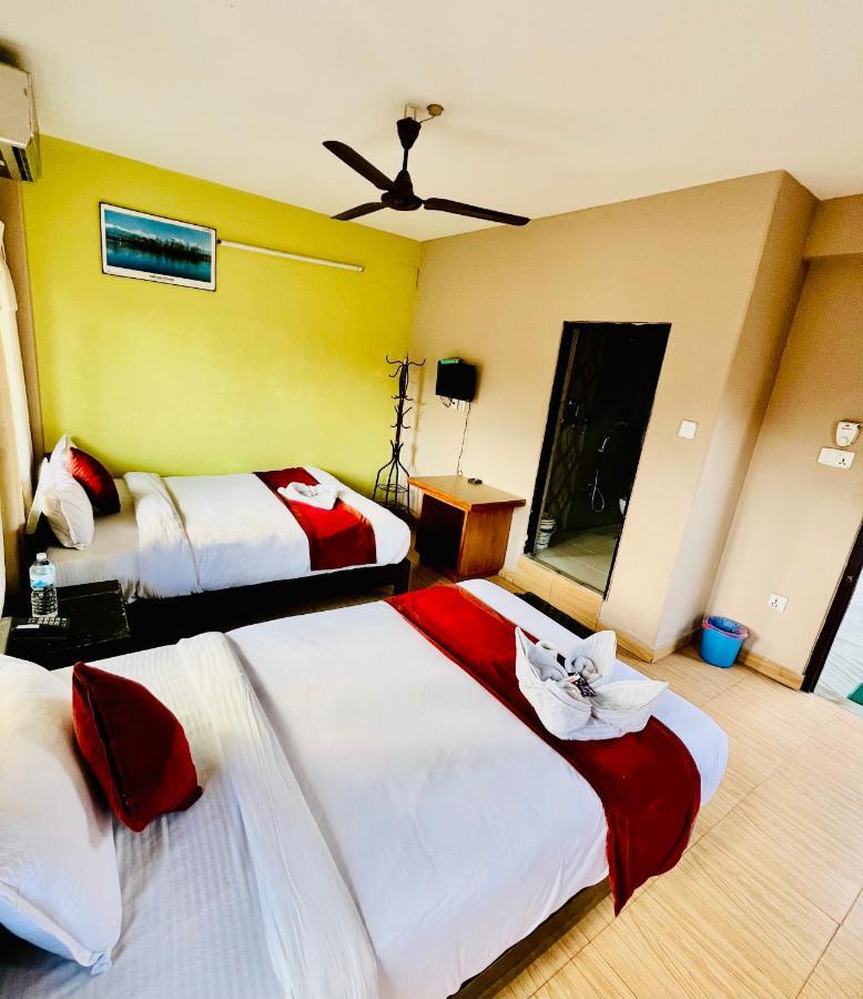 Hotel Donosti بوكْرا المظهر الخارجي الصورة